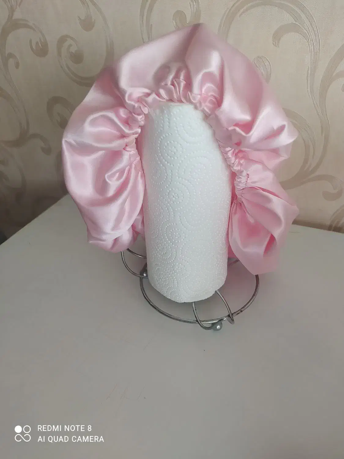 دو عدد کلاه|لباس|بیرجند, |دیوار