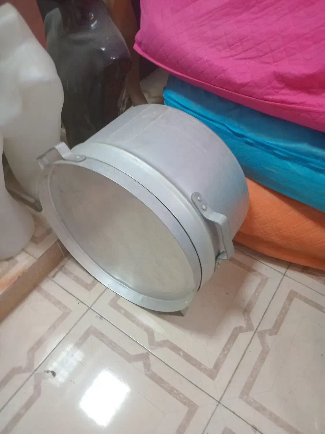 دیگ روحی|ظروف پخت‌وپز|مشکین‌دشت, |دیوار