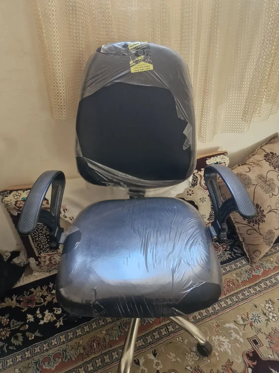 صندلی|صندلی و نیمکت|سبزوار, هویزه|دیوار