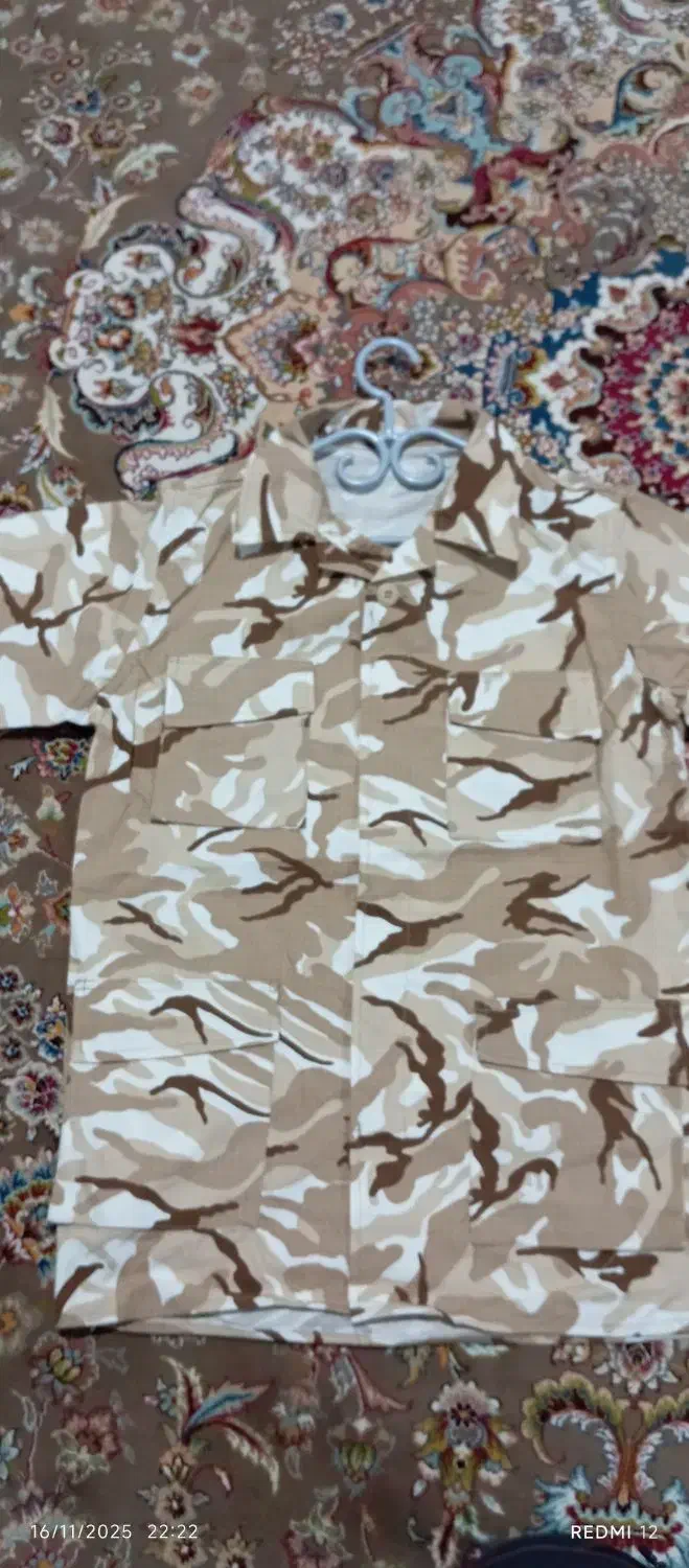 دو دست لباس سربازی|لباس|زابل, |دیوار