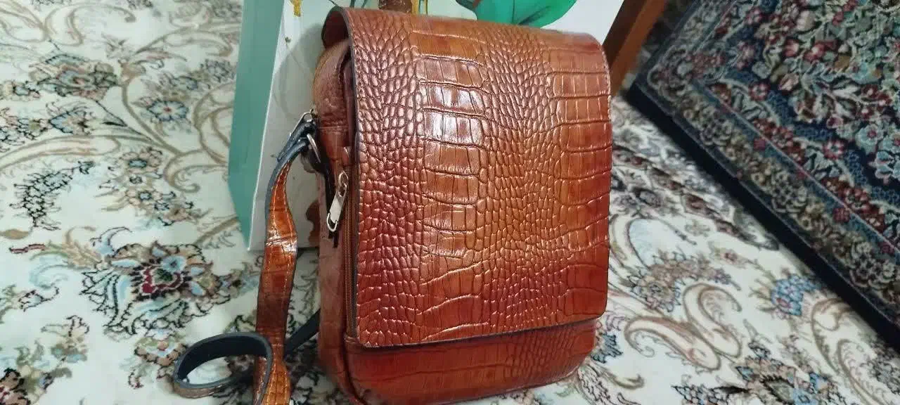 کیف چرمی|کیف، کفش، کمربند|مشهد, کوشش|دیوار