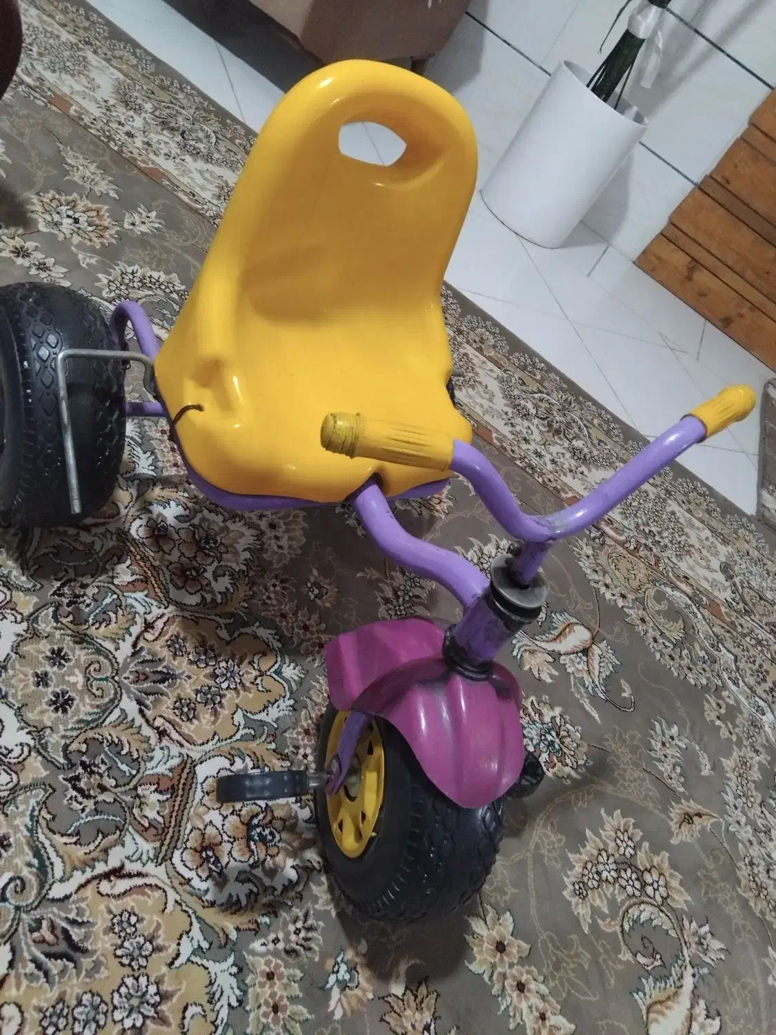 سه چرخه|اسباب‌بازی بچه|مرودشت, بیست متری بیمارستان|دیوار