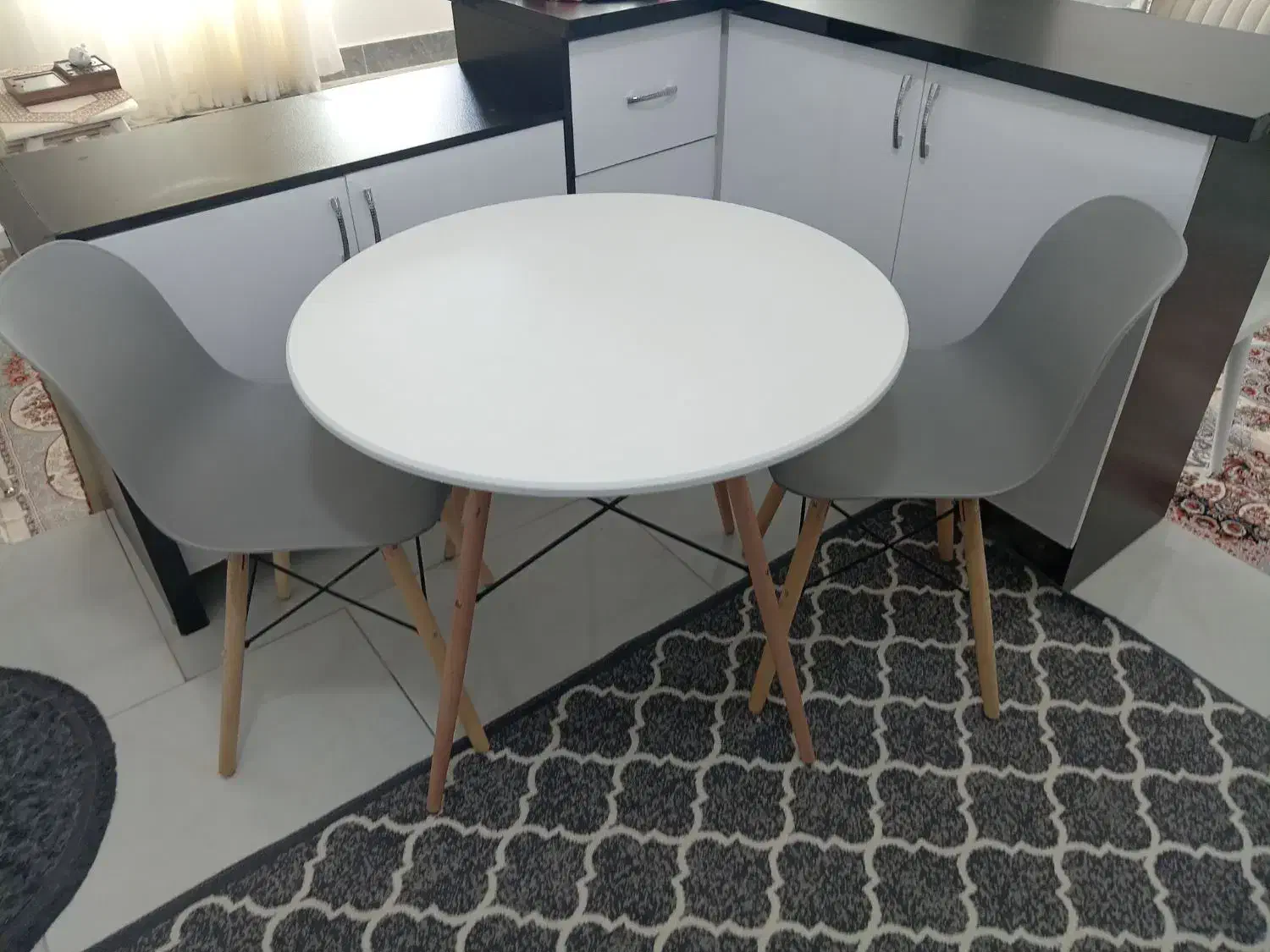 میز ناهارخوری|میز و صندلی غذاخوری|مشهد, شهید احمدی روشن|دیوار