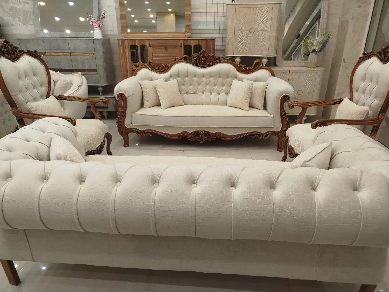 مبل کلاسیک سلطنتی افسون مدل ۸نفره چستر دار آدرینا|مبلمان خانگی و میز عسلی|شیراز, دوکوهک|دیوار