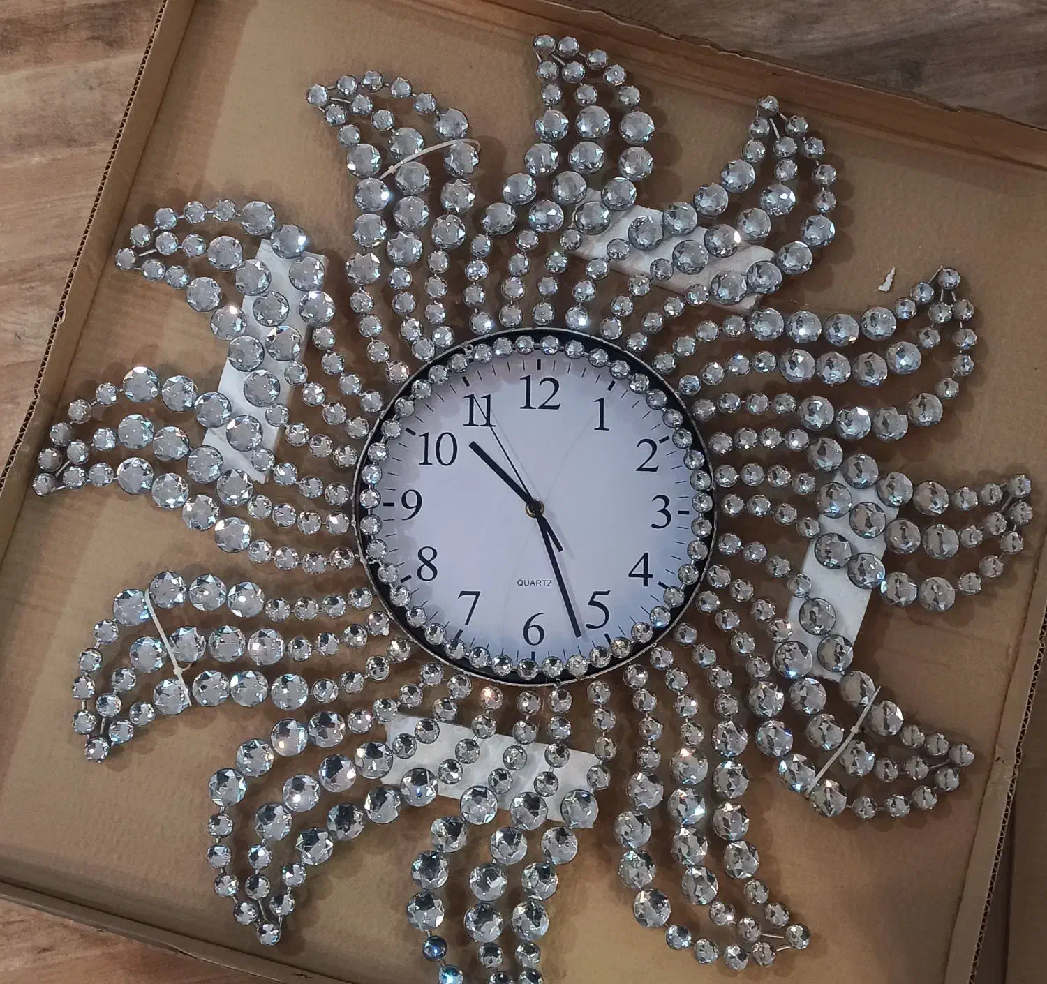 ساعت دیواری|ساعت دیواری و تزئینی|هشتگرد, هشتگرد قدیم|دیوار