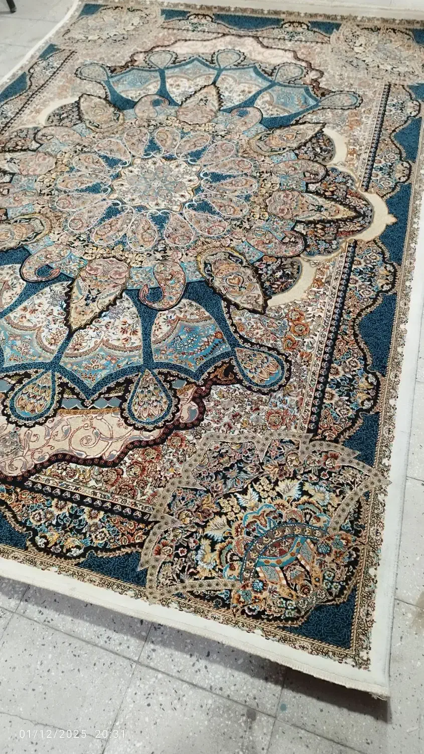 ۶ متری ۷۰۰ سانت اصل سورمه ای|فرش|پاکدشت, حصار امیر|دیوار