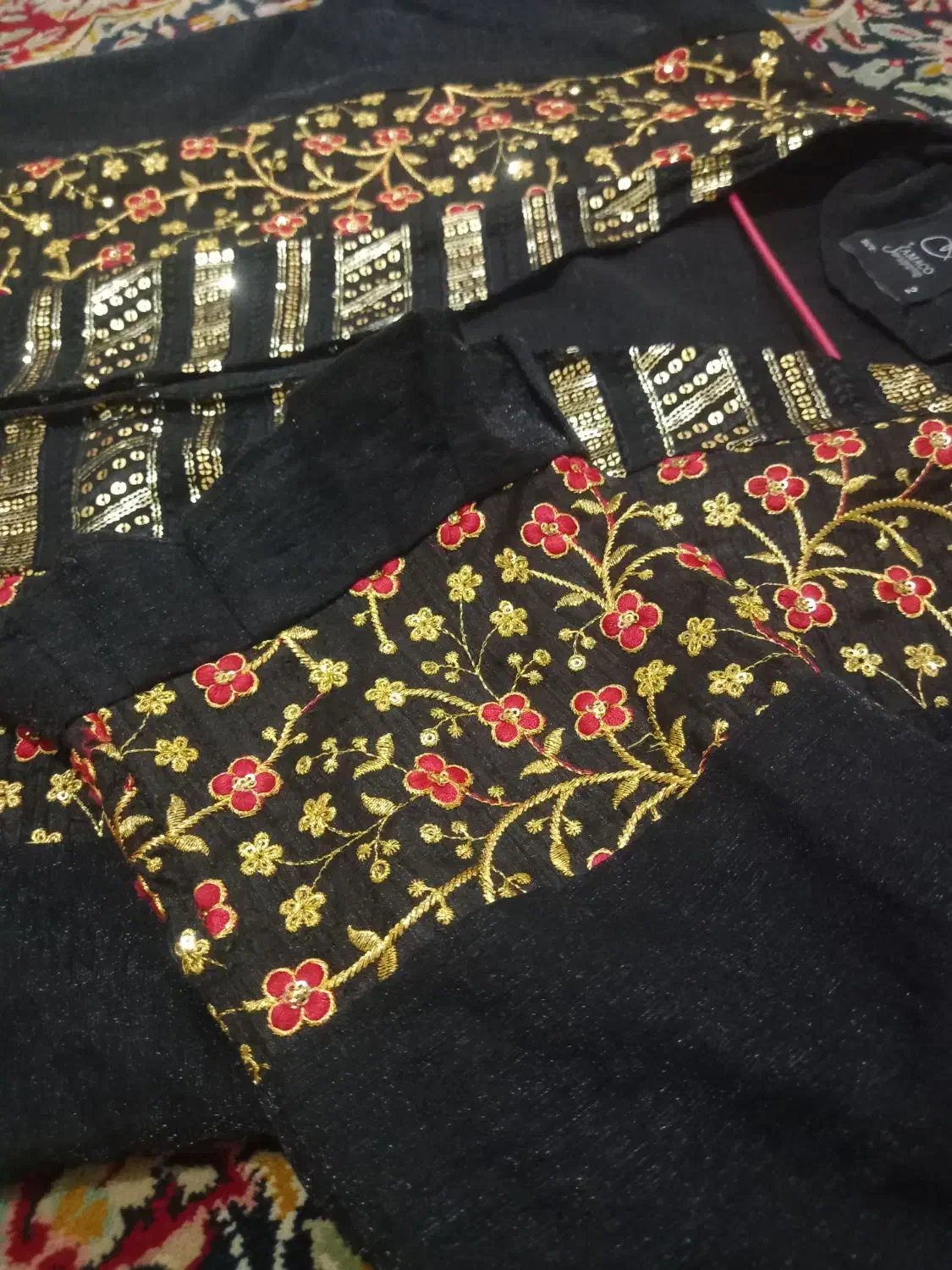 مانتو سنتی|لباس|یاسوج, |دیوار