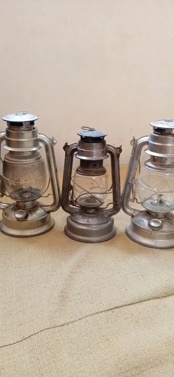 چراغ نفتی|کلکسیون اشیاء عتیقه|اصفهان, بهارستان (مخابرات)|دیوار