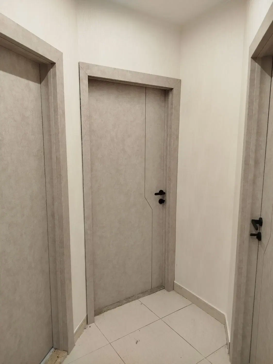 نصب دربهای پلی وود ودکوراسیون|خدمات پیشه و مهارت|قشم, |دیوار