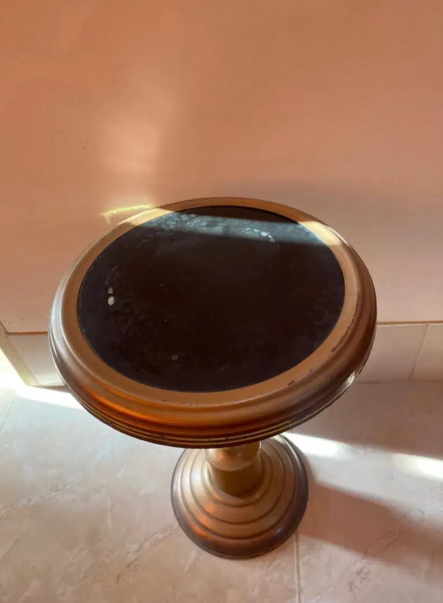 میز تلفن فلزی سالم|میز تلفن|نجفآباد, سعدی|دیوار