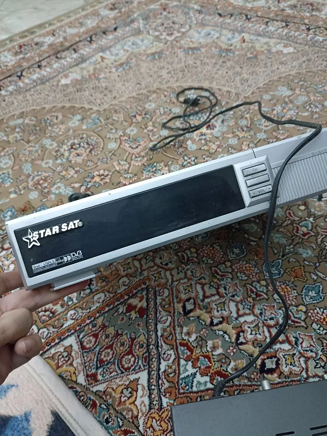 دوتا گیرنده|صوتی و تصویری|وحیدیه, |دیوار