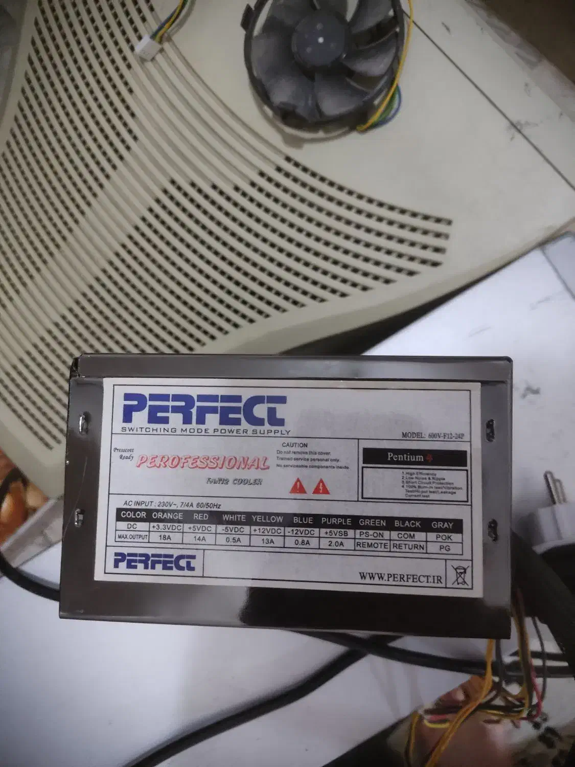 مانیتور CRT و قاب کیس و پاور|قطعات و لوازم جانبی رایانه|بجنورد, |دیوار