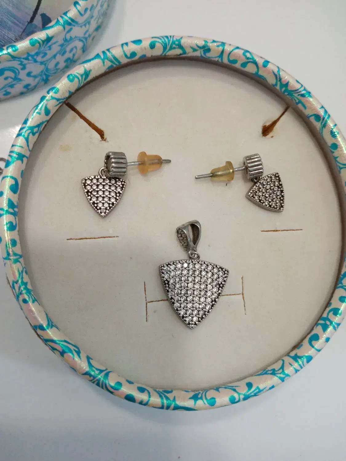 بدلیجات و نقره|بدلیجات|رشت, دیانتی|دیوار