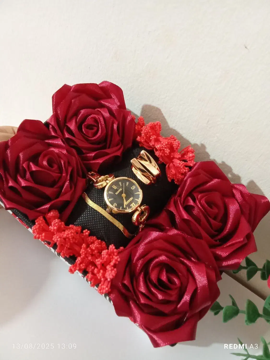 گل روبانی هدیه|گل مصنوعی|بهبهان, |دیوار