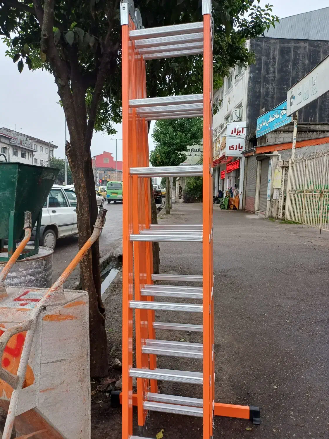 اجاره نردبان هشتی و یک طرفه تا ارتفاع ۸ متر|خدمات پیشه و مهارت|رشت, معلولین|دیوار