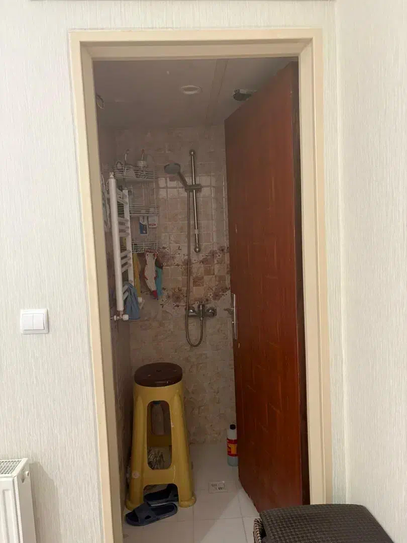 ۸۰ متر ۲ خواب فول امکانات رو به آفتاب تخلیه