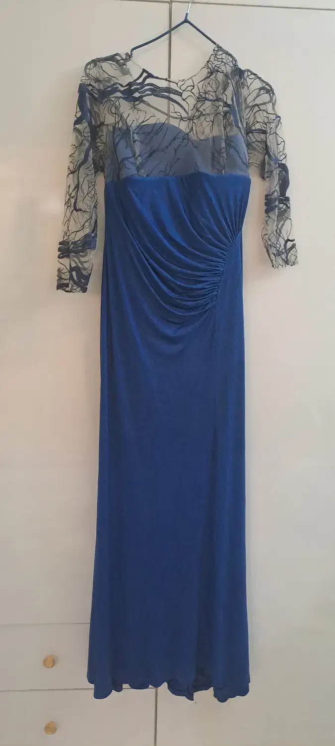 لباس مجلسی|لباس|چهاردانگه (آذربایجان), |دیوار