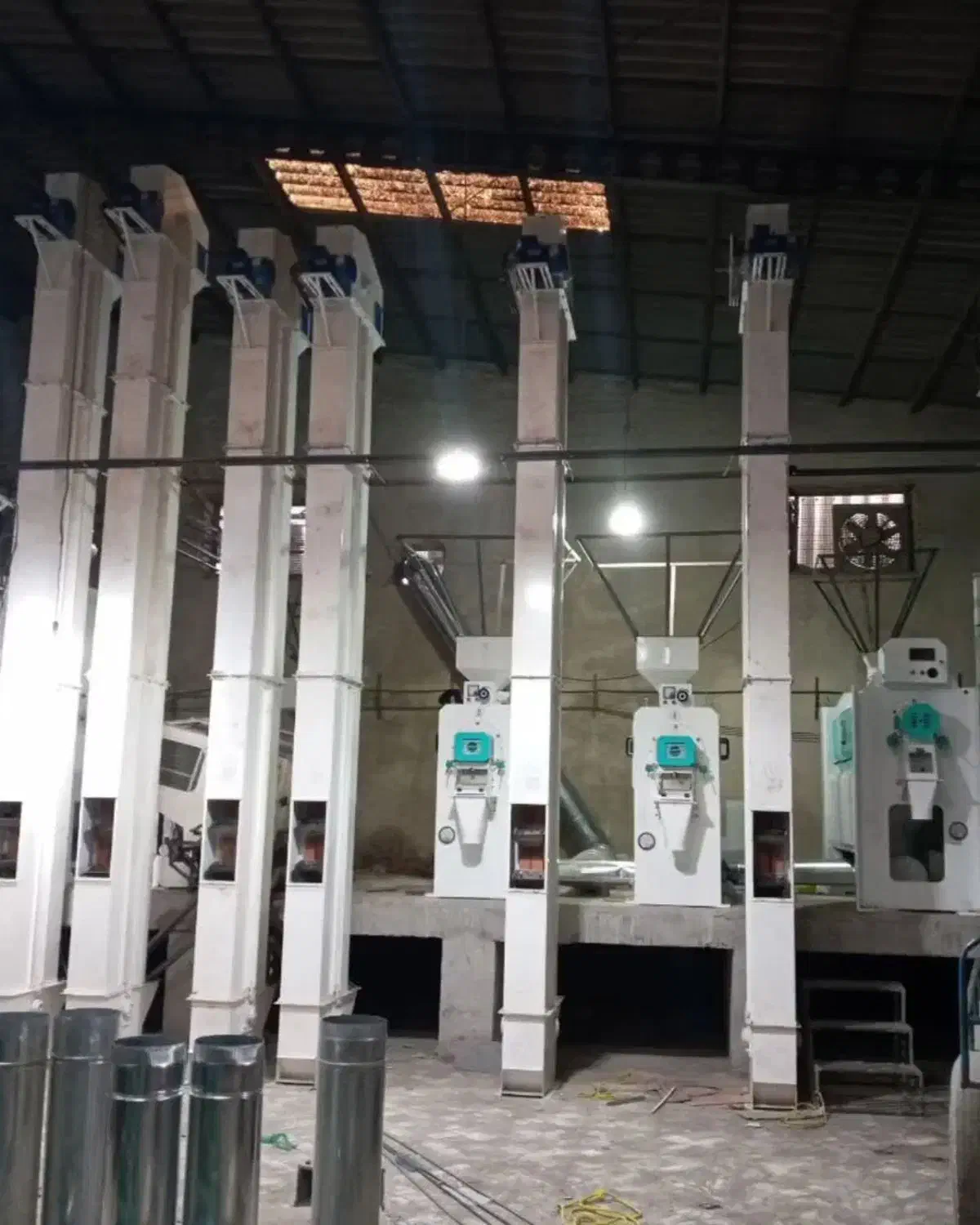 یک کارگر ساده برای نصب دستگاه شالیکوبی مدرن|استخدام صنعتی، فنی، مهندسی|هادی شهر, |دیوار