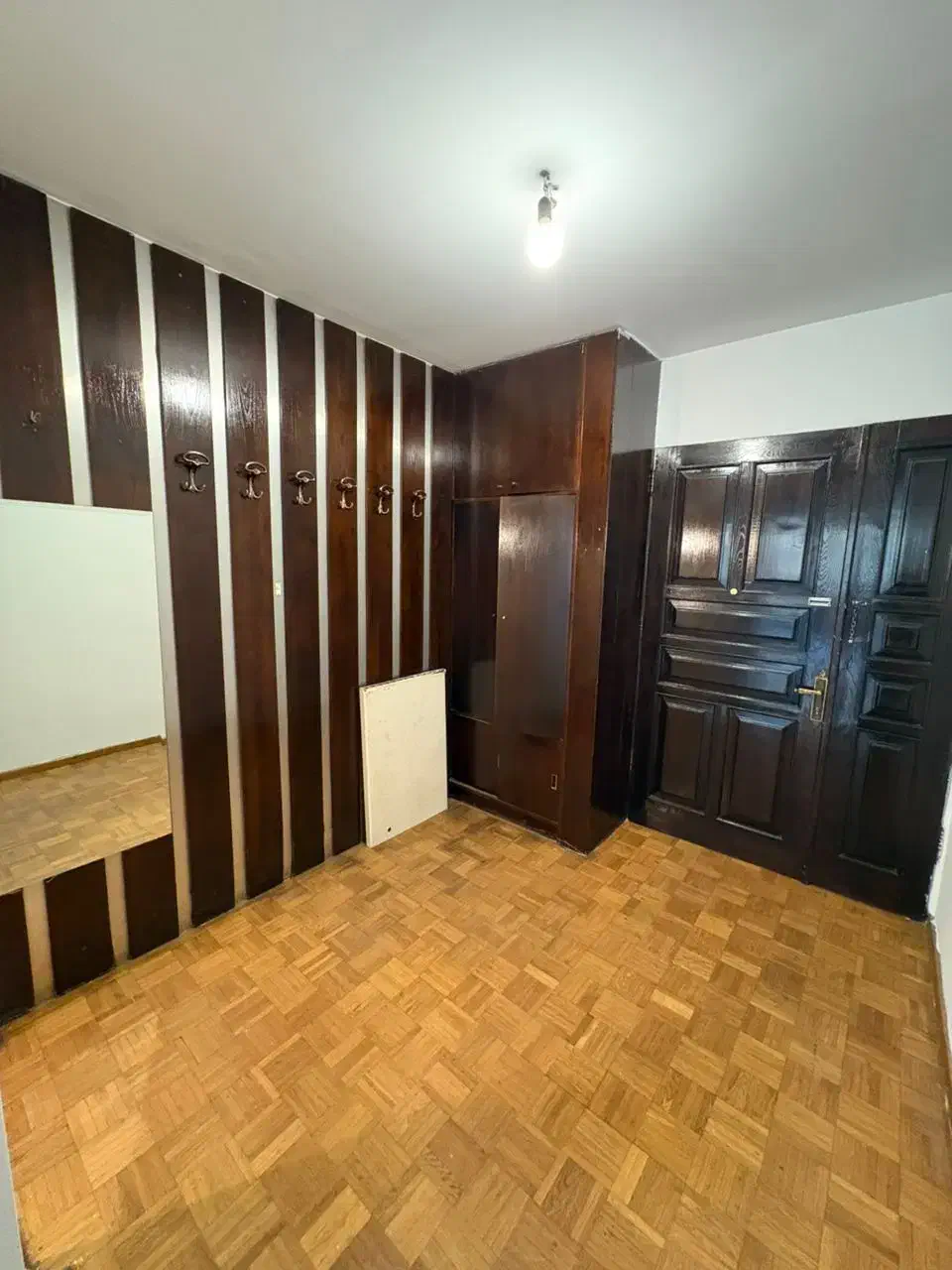 ۱۴۰متر دوخوابه فول امکانات ظفر فریدافشار