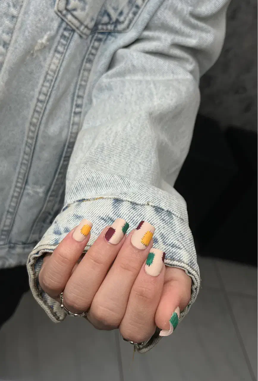 کاشت و ترمیم ناخن با تخفیف ویژه|خدمات آرایشگری و زیبایی|کرمانشاه, |دیوار