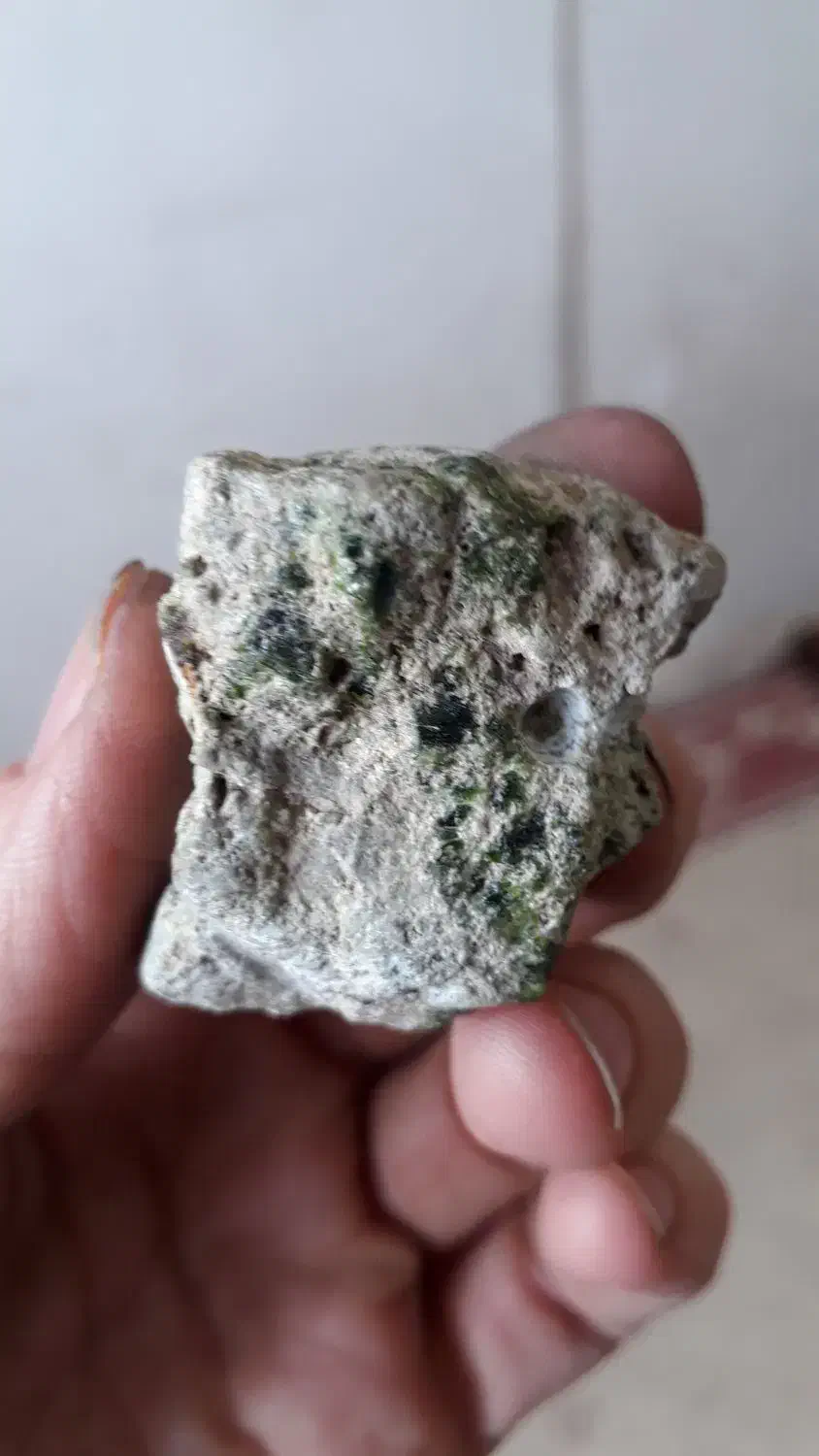 سنگ زمرد اصل|جواهرات|بومهن, |دیوار