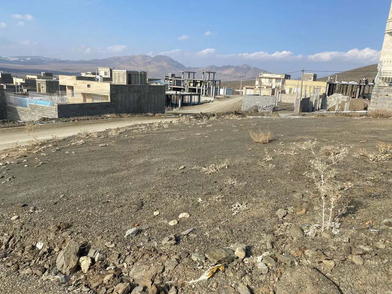 زمین مسکونی دو نبش شهرک یاسر|فروش زمین و ملک کلنگی|خوانسار, |دیوار