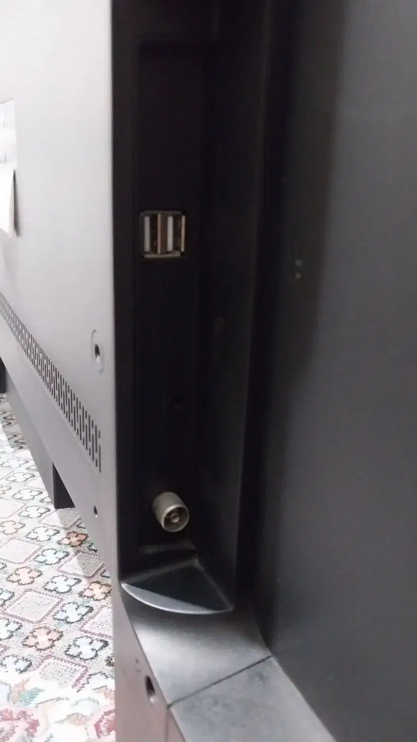 تلویزیون ۴۳اینچ اسنوا|تلویزیون و پروژکتور|بهارستان, |دیوار