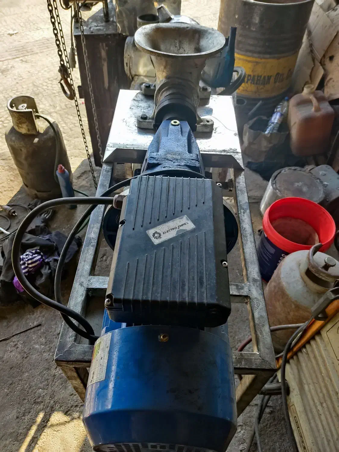 چرخ گوشت|کافی‌شاپ و رستوران|کازرون, |دیوار