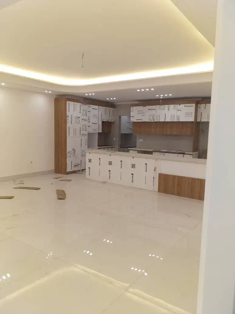 آپارتمان ۲۰۰متر *کلیدنخورده *اصیل نشین *بر گلستان|اجارهٔ آپارتمان|قم, زنبیل آباد|دیوار