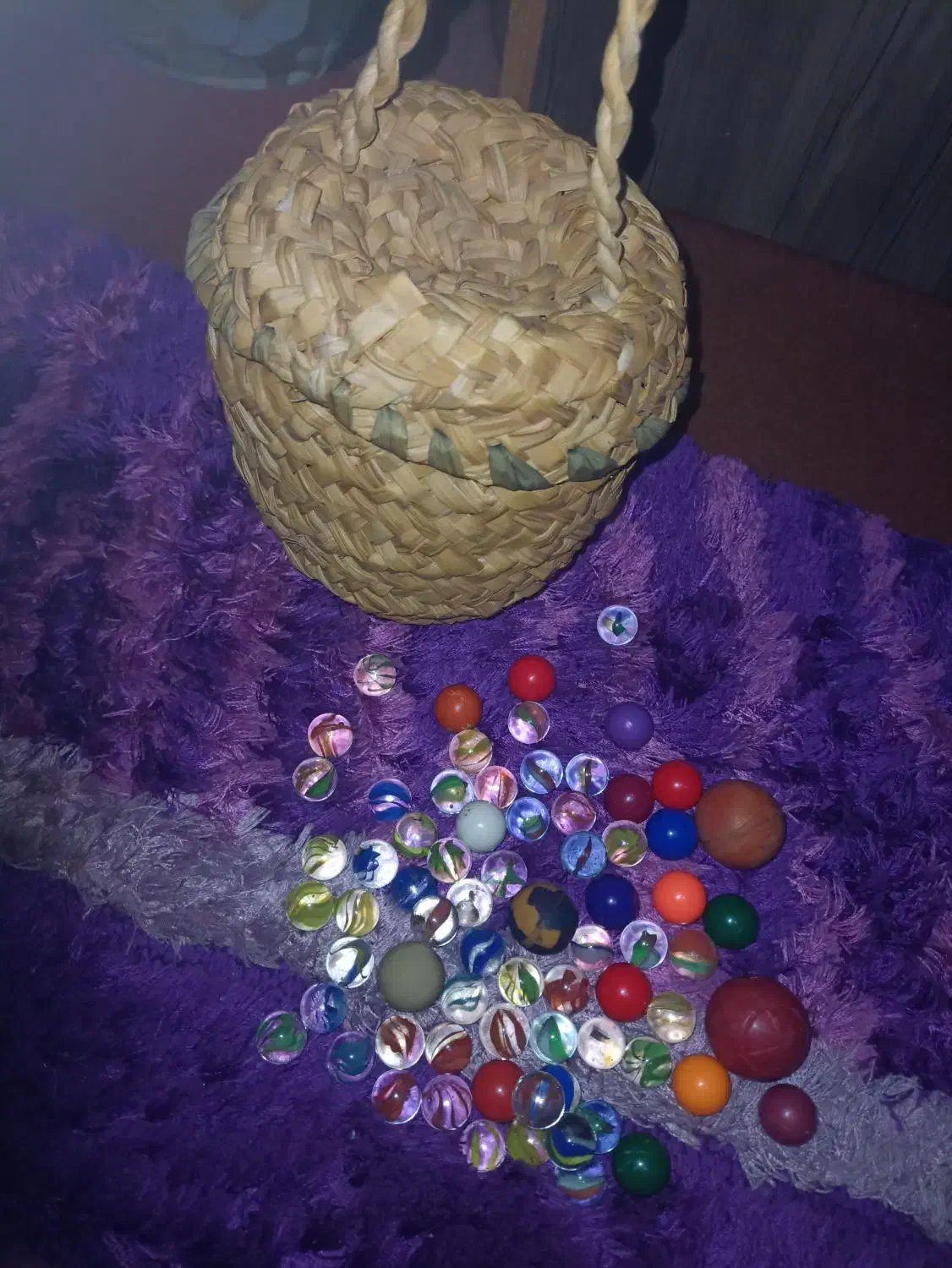 تیله سبد|اسباببازی بچه|رشت, کوی مهر|دیوار