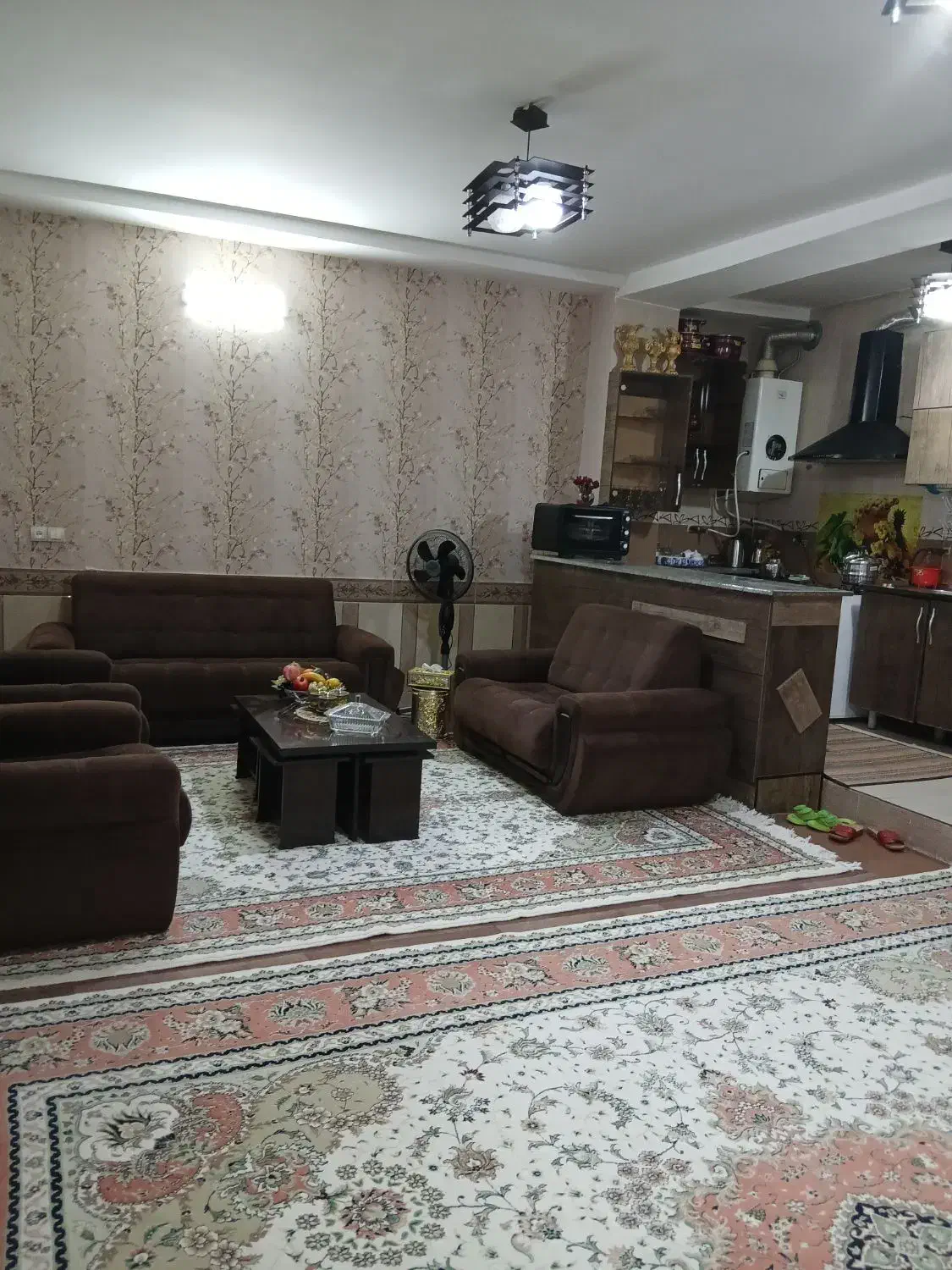 منزل مبله با لوازم و امکانات کامل|اجارهٔ کوتاه‌مدت آپارتمان و سوئیت|شیراز, کوشک میدان|دیوار