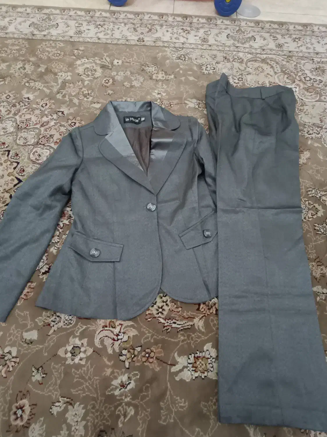 مجلسی دخترونه|لباس|شهریار, شهریار|دیوار