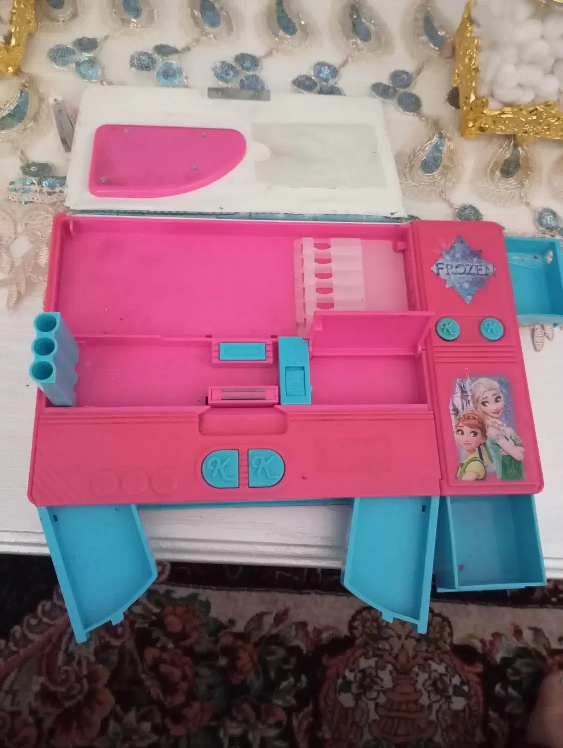 جامدادی در صومعه‌سرا|لوازم التحریر|صومعه‌سرا, |دیوار