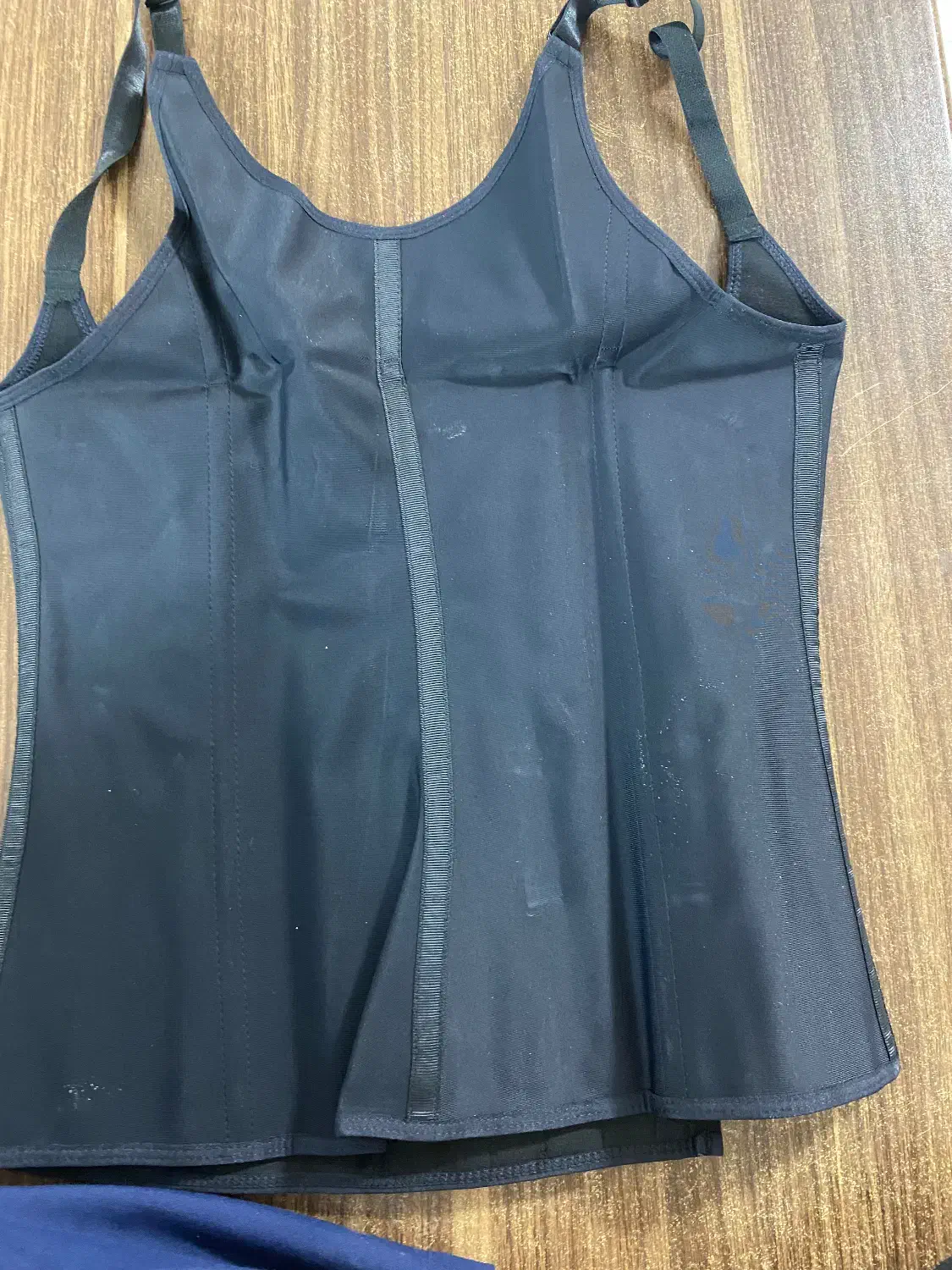 گن ساعت شنی ۹ فنره|لباس|فردیس, داوری|دیوار