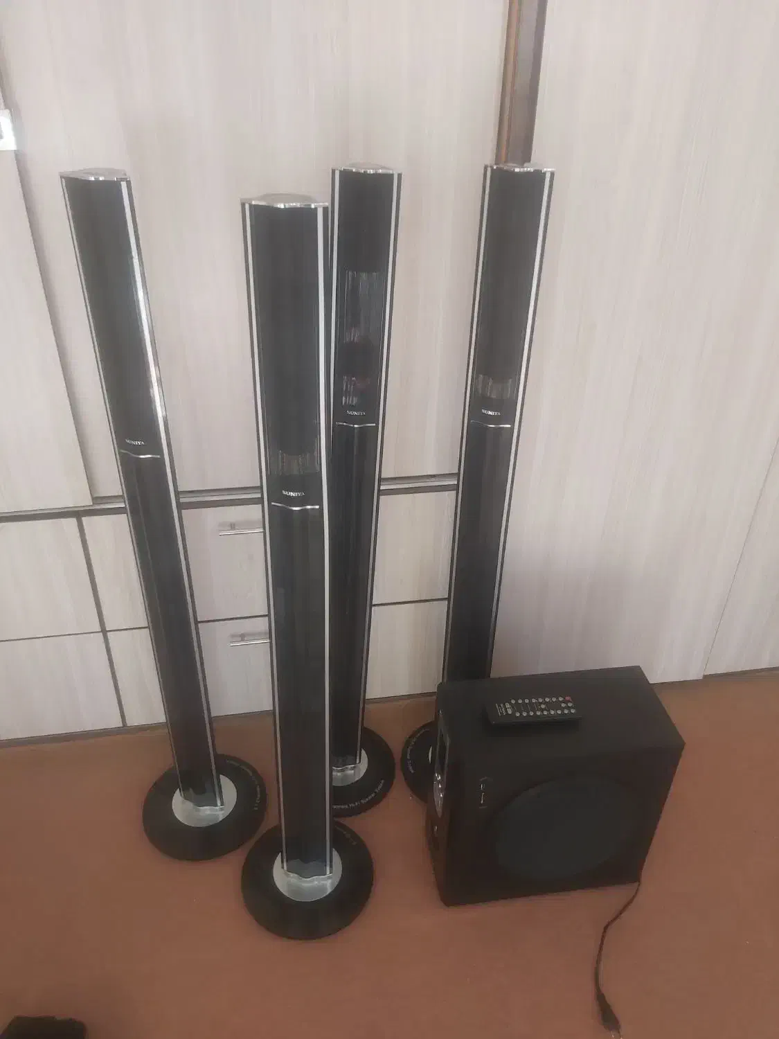 پخش صوت.|سیستم صوتی خانگی|مهاجران, |دیوار