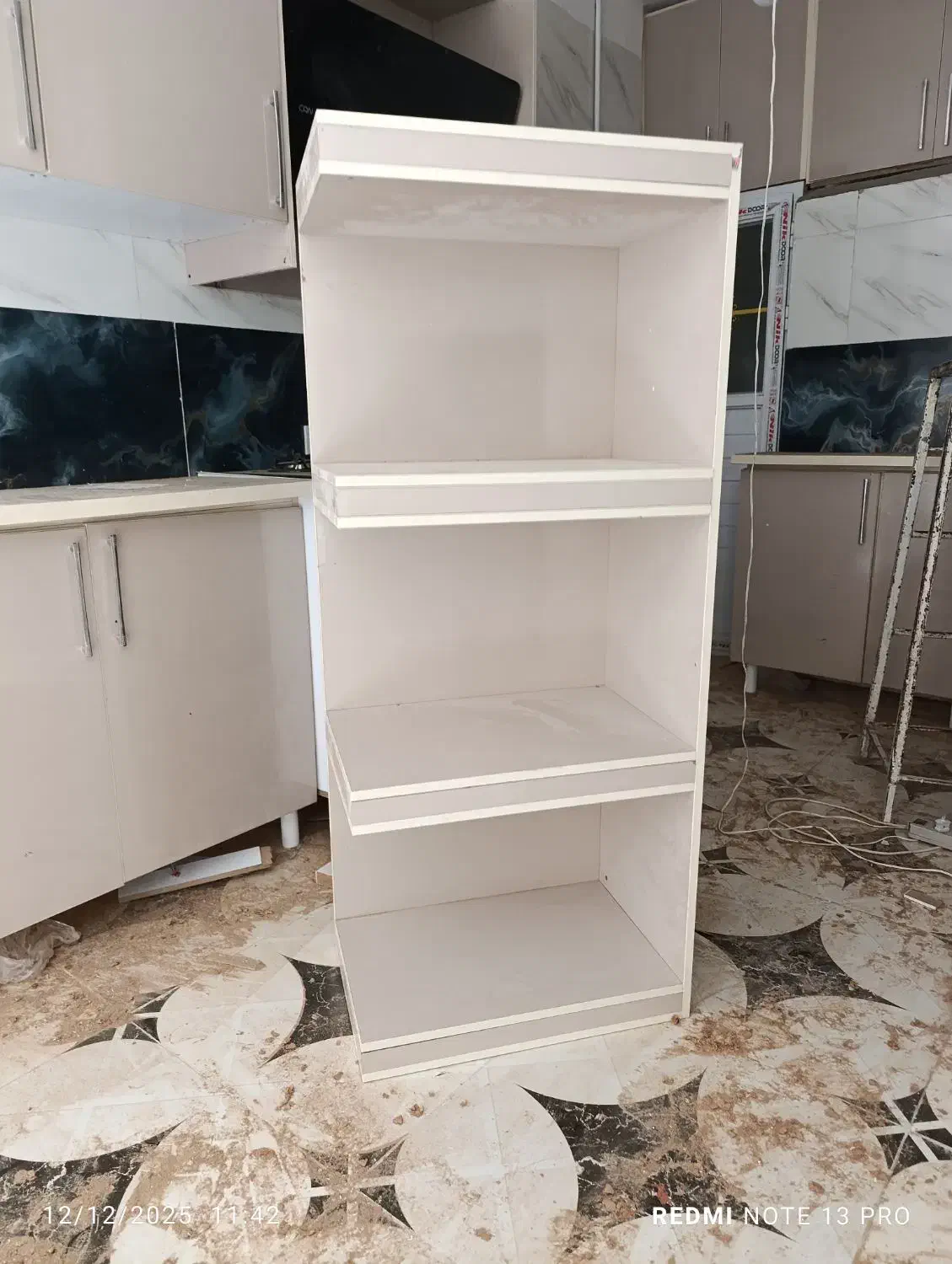 کنار کابینتی|کتابخانه، شلف، قفسه‌های دیواری|خرم‌آباد, |دیوار