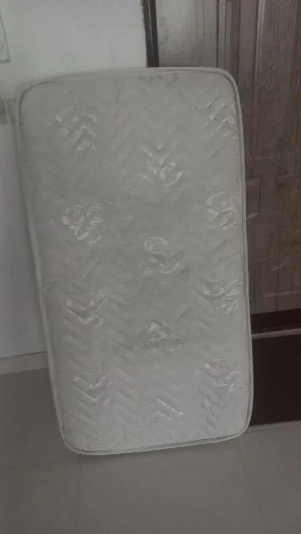 تشک نوزاد تا۷سالم میشه|تشک تختخواب|ارومیه, |دیوار