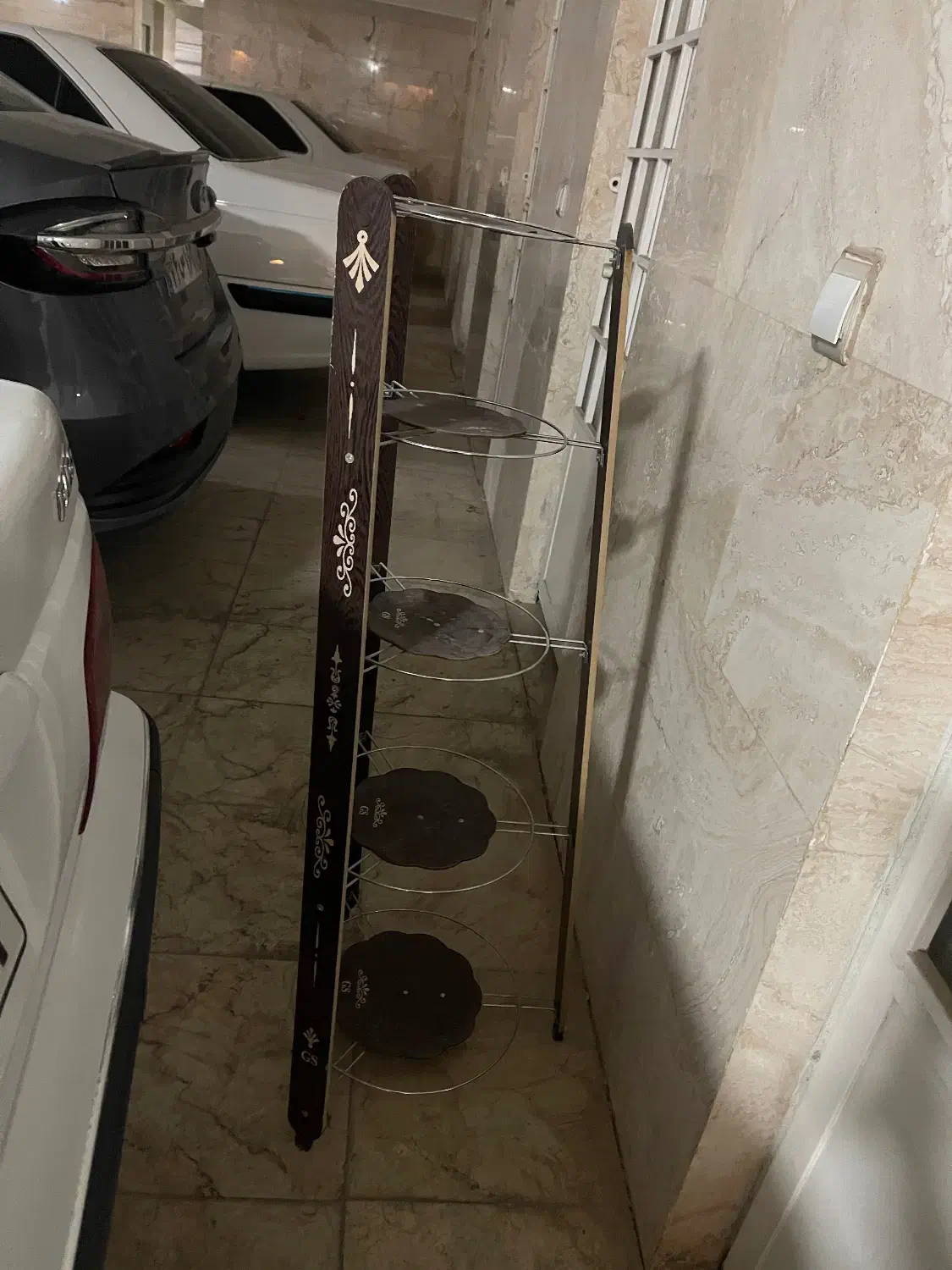 دوعدد پایه قابلمه کاملا سالم|آب‌چکان و نظم‌دهنده ظروف|زاهدان, |دیوار