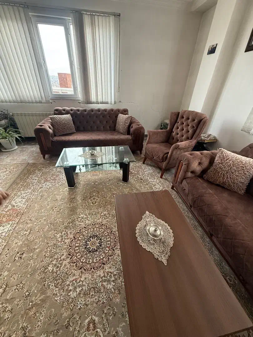 مبل راحتی ۷ نفره همراه با جلو مبلی|مبلمان خانگی و میز عسلی|سقز, |دیوار