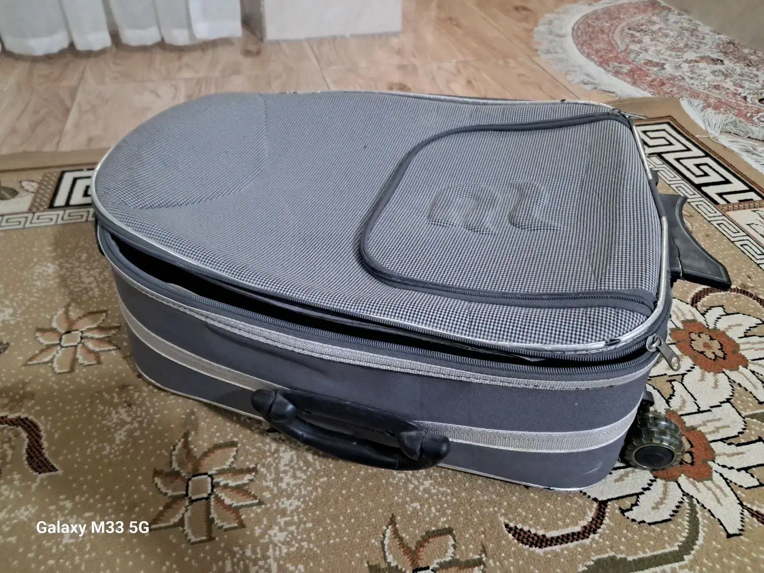 چمدان|کیف، کفش، کمربند|قیامدشت - خاورشهر, |دیوار