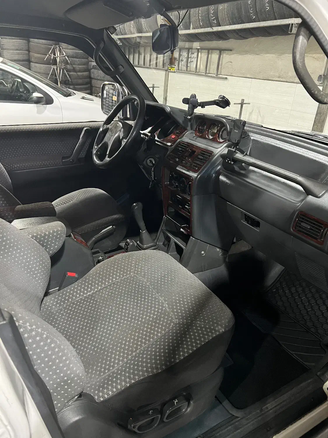 پاجرو چهار در ، چهار سیلندر ۲۴۰۰ سی سی|خودرو سواری و وانت|ساری, |دیوار