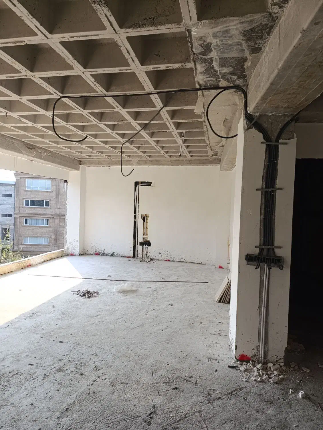 برقکاری ساختمان|مصالح و تجهیزات ساختمان|لاهیجان, کوی خزر|دیوار