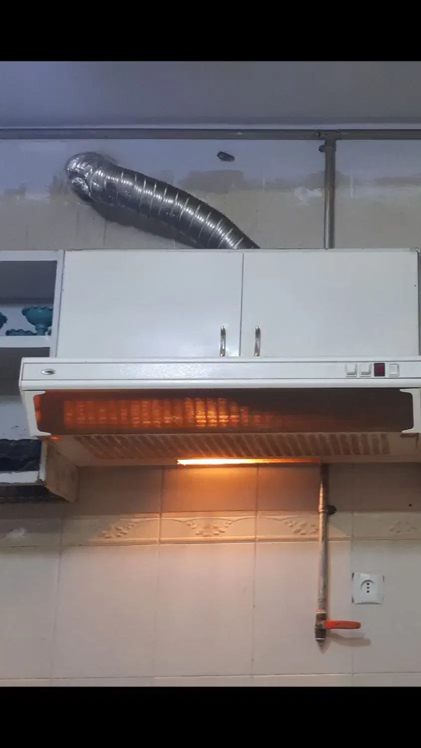 کابینت دسته دو ، سینک استیل ، هود ،|آب‌چکان و نظم‌دهنده ظروف|سبزوار, قصبه اب یمین|دیوار