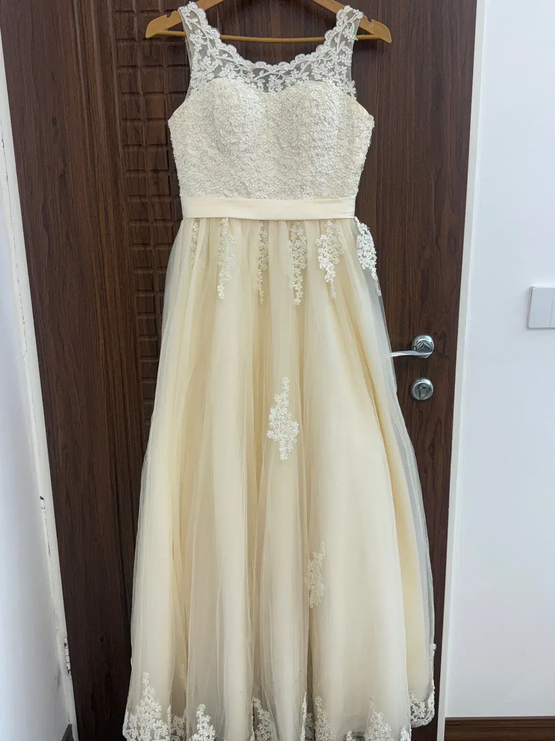 لباس مجلسی|لباس|سمنان, |دیوار