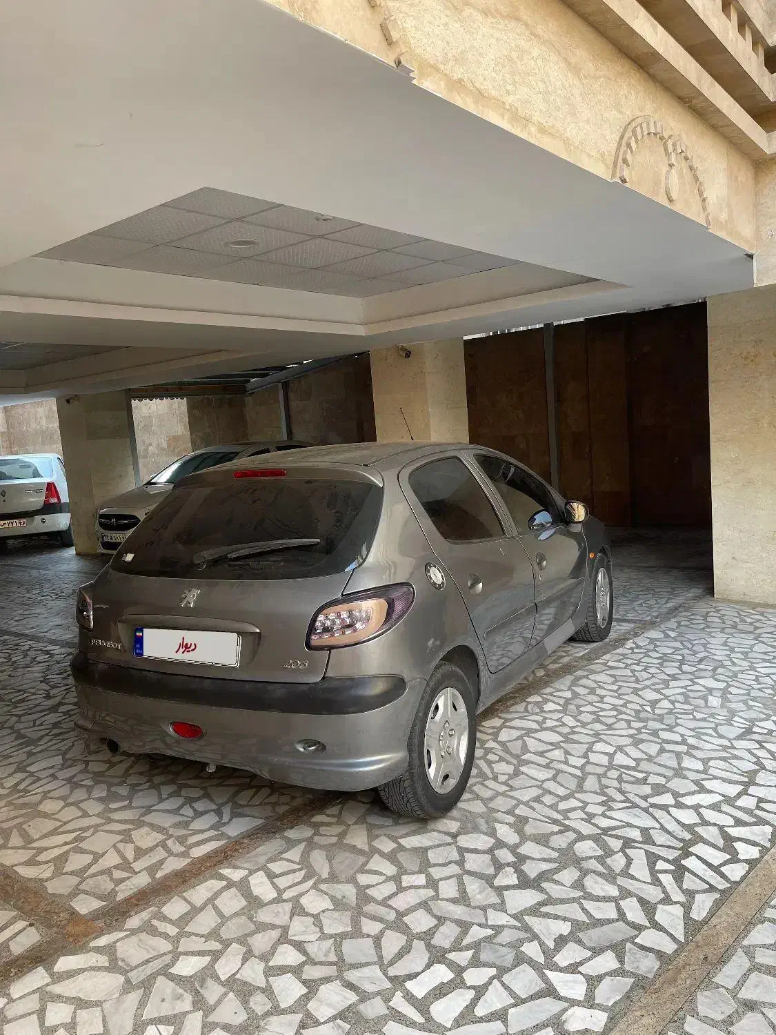 پژو ۲۰۶ فرانسه خانگی کاملا سالم|خودرو سواری و وانت|رشت, نیکمرام|دیوار