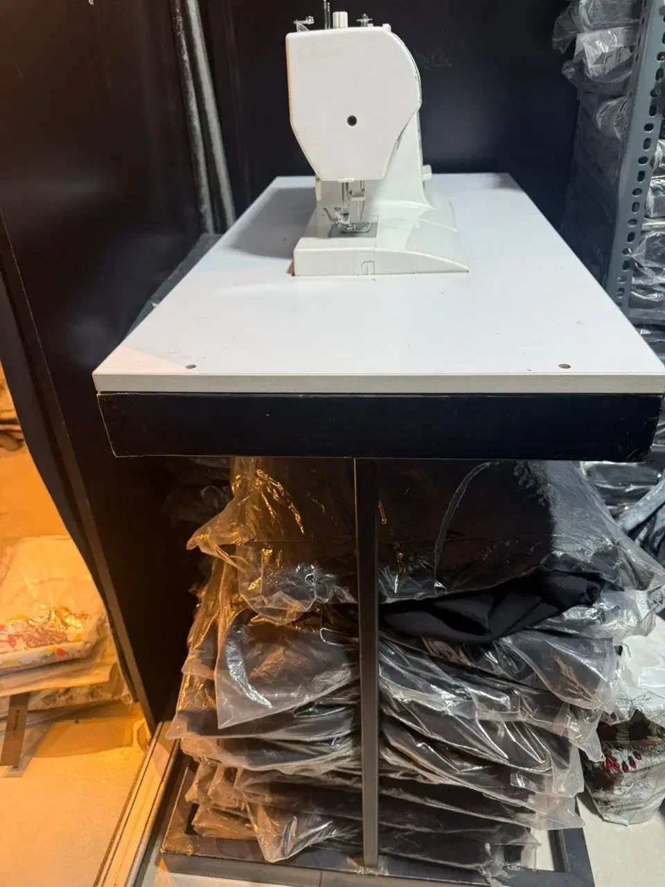 چرخ خیاطی نو با میز|چرخ خیاطی و ریسندگی|تهران, فردوسی|دیوار