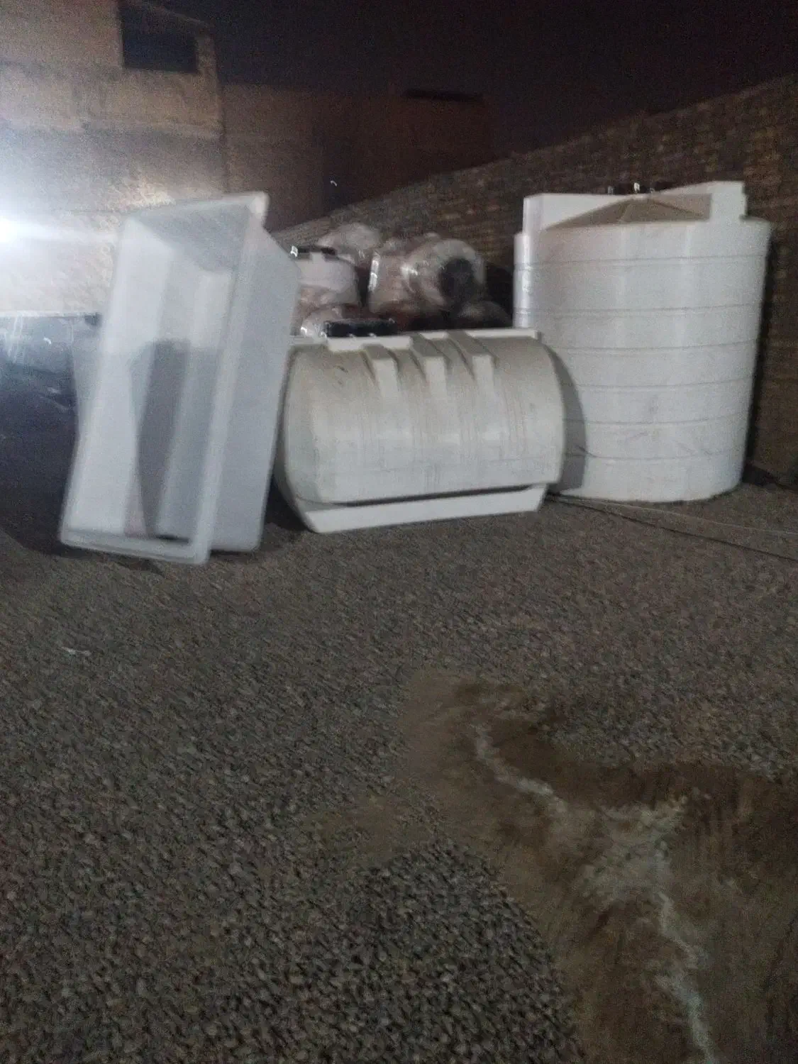 تانکر آب پلاستیکی بطور نقدی چکی|مصالح و تجهیزات ساختمان|یزد, |دیوار