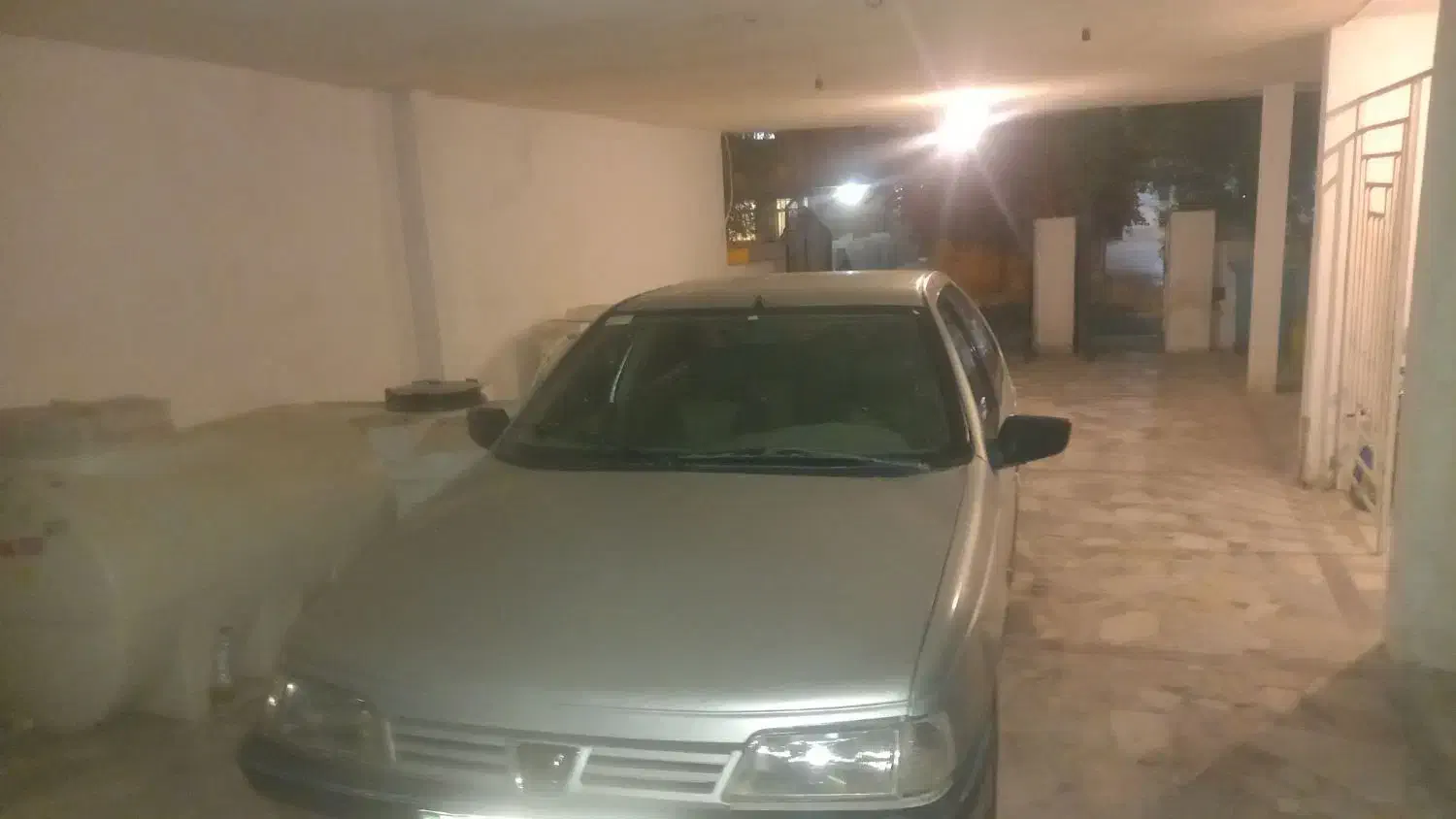 پژو ۴۰۵|خودرو سواری و وانت|کیش, |دیوار