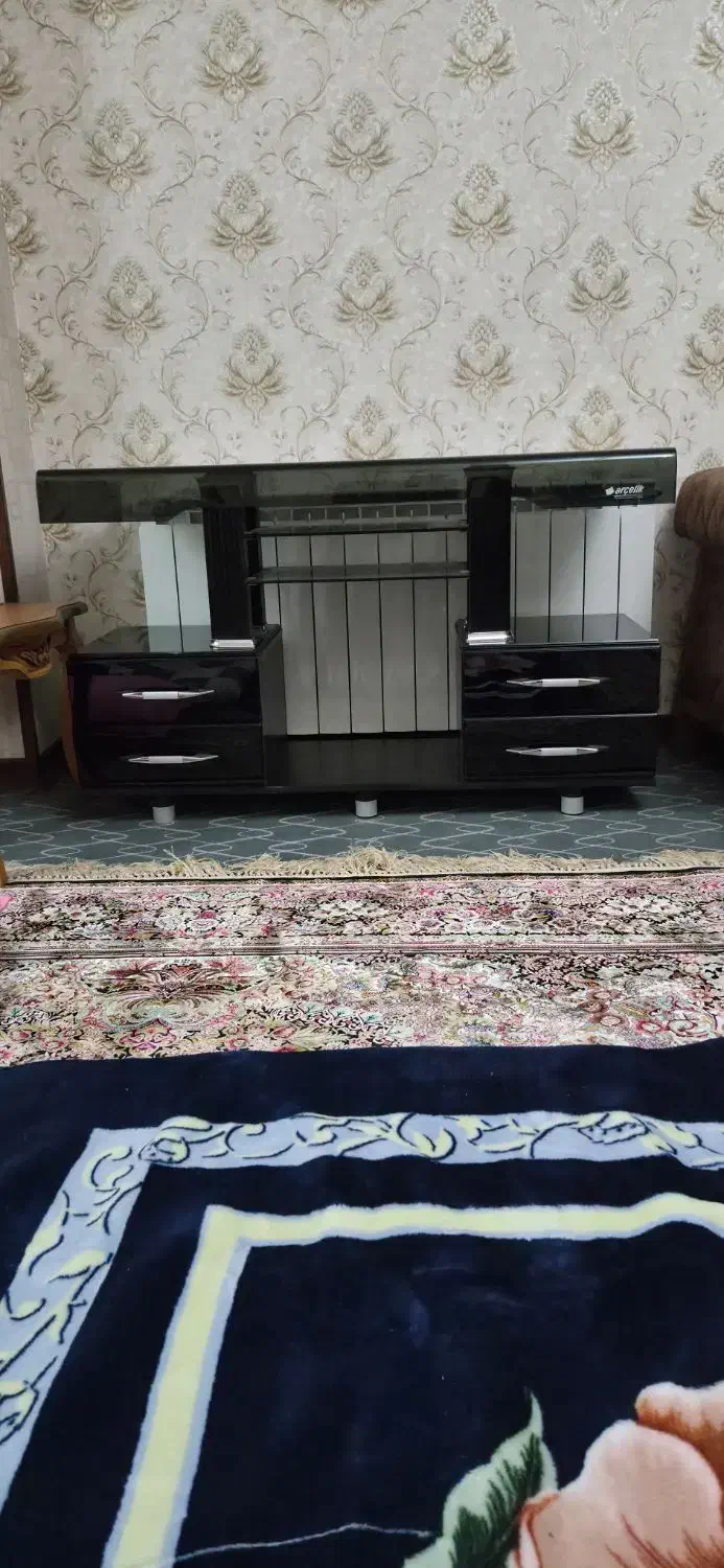 میز تلویزیون شیشهای ترک|میز تلویزیون|تهران, جوادیه تهرانپارس|دیوار