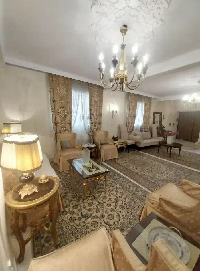 تجریش ویلای نقلی۲۵۰متری